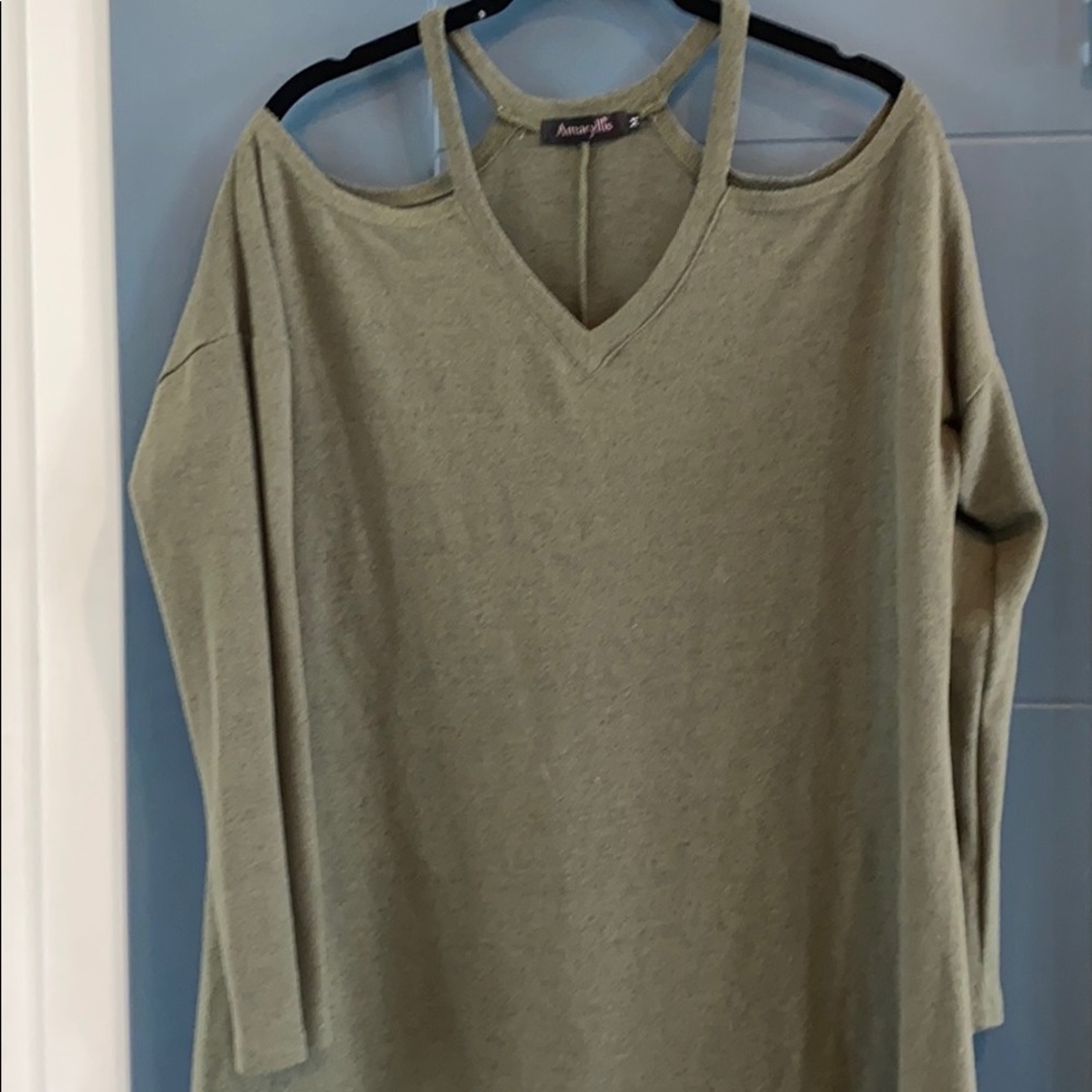 Cold shoulder tunic